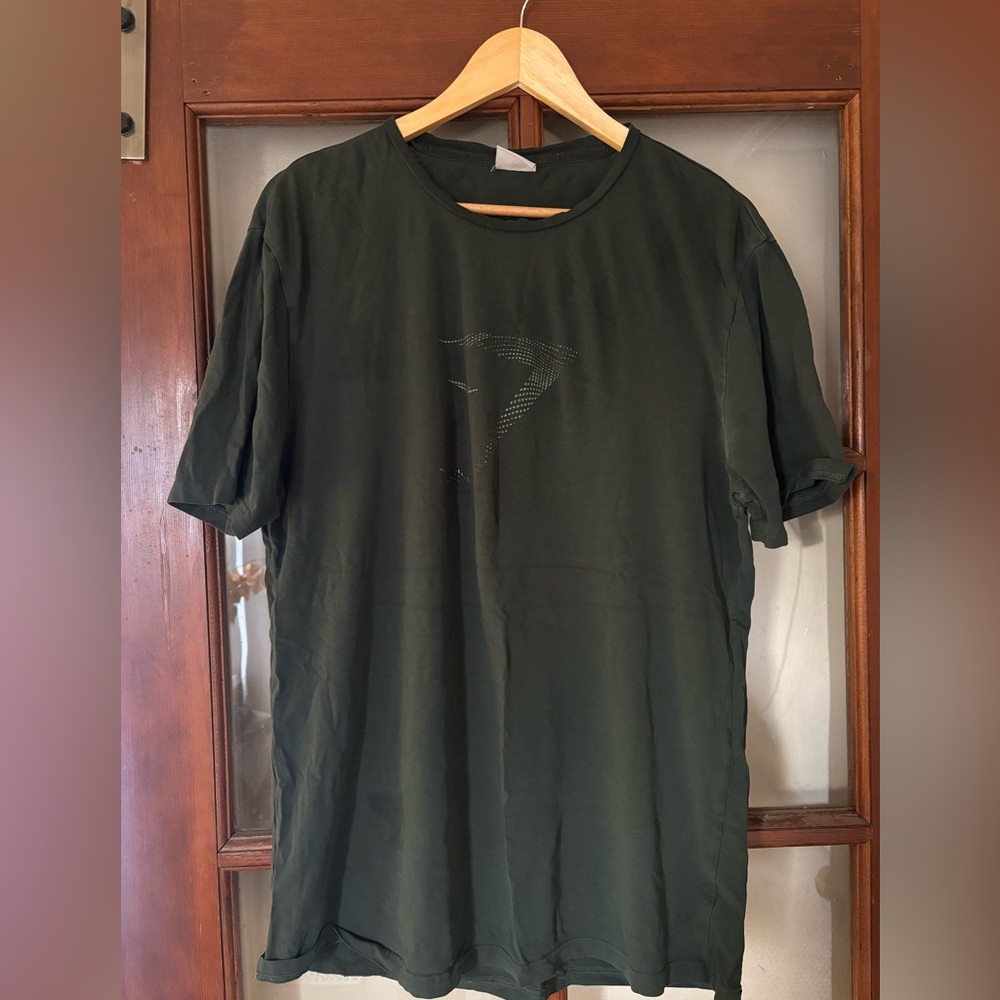 Men’s gymshark shirt